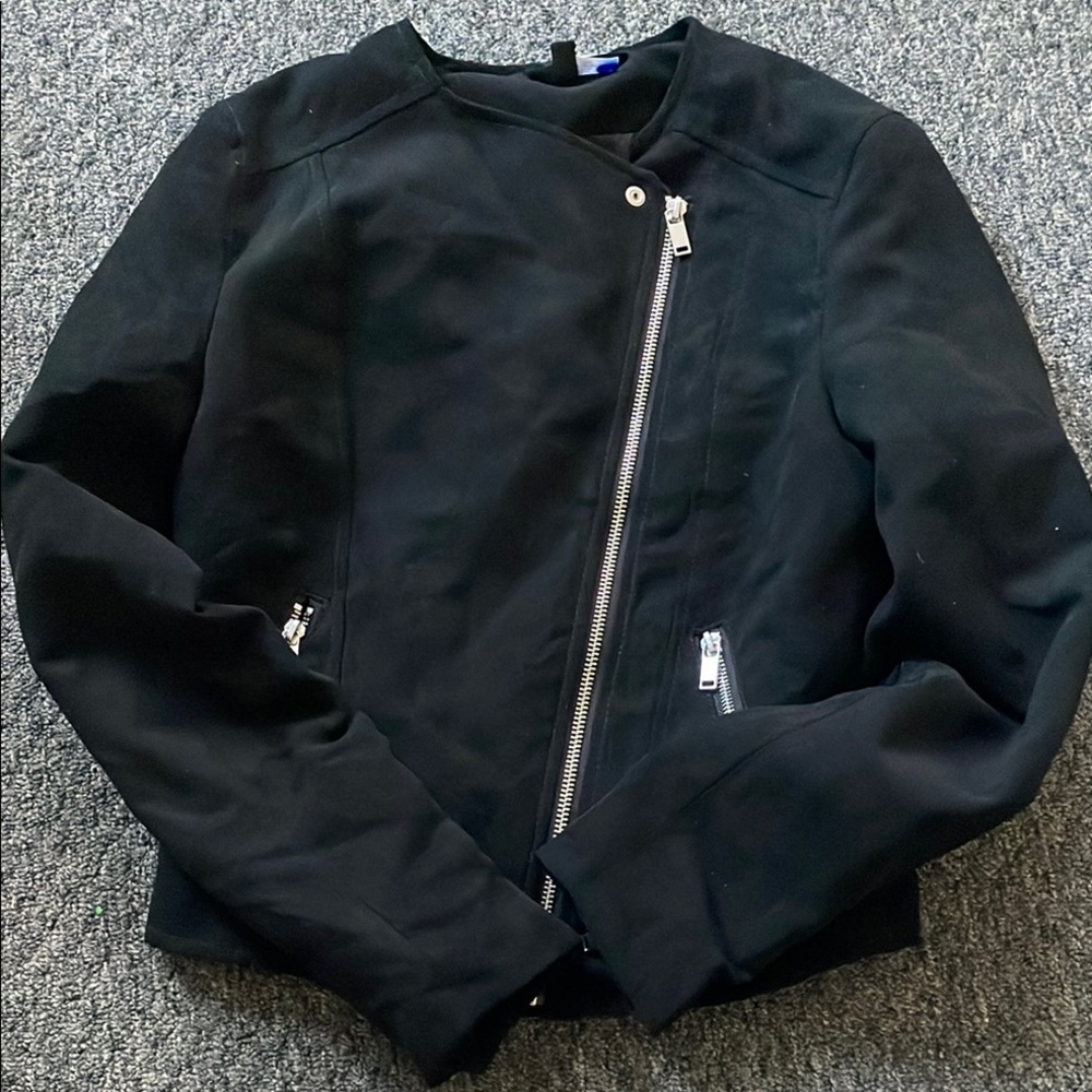 Women’s H & M black jacket